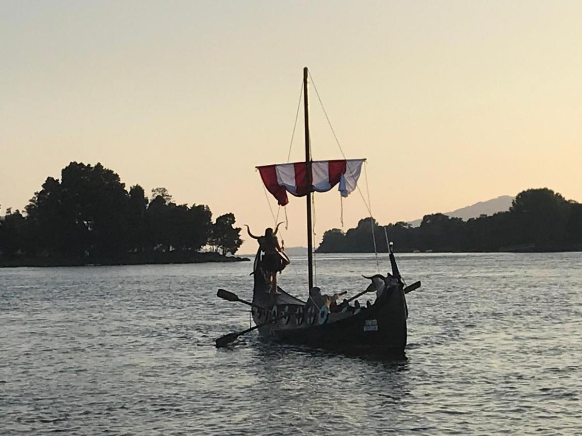 Apartamento Reguino Al Mar A Guarda Bagian luar foto